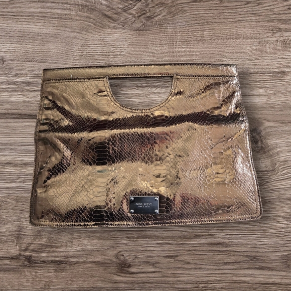 Nine West Metallic Bronze Snake Print Clutch 11" Tall 15" Across And 3" Wide - Picture 1 of 6